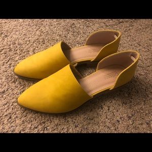 Yellow women shoe size 8.5